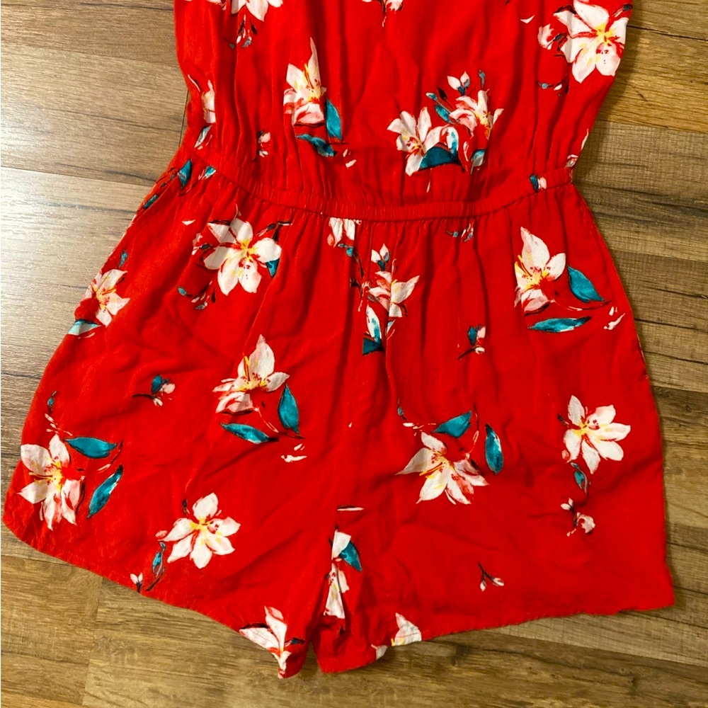 So | Women’s Floral High Neck Romper - Picture 4 of 10